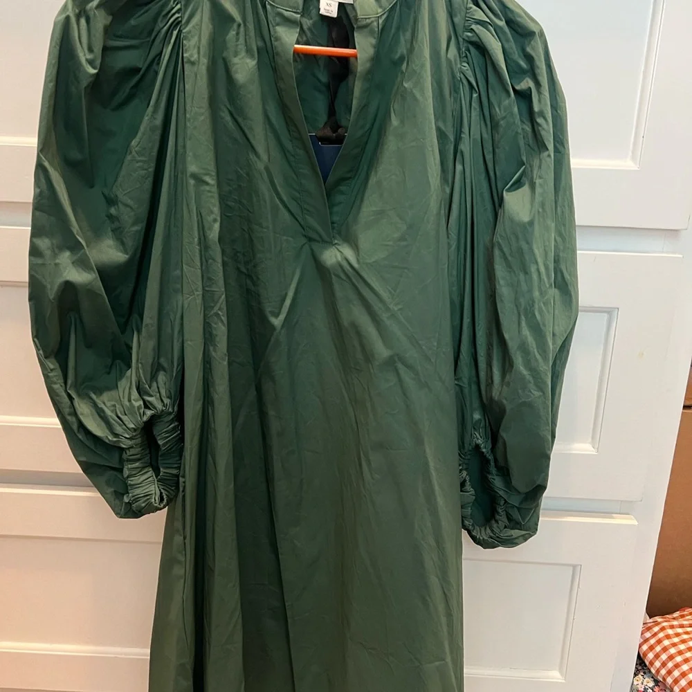 Pomander Place Forest Green Blouse - Picture 1 of 3